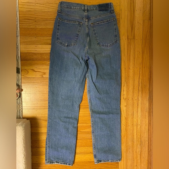 Abercrombie Ultra High Rise 90s Straight Jean, Size 28/6S - Picture 4 of 4